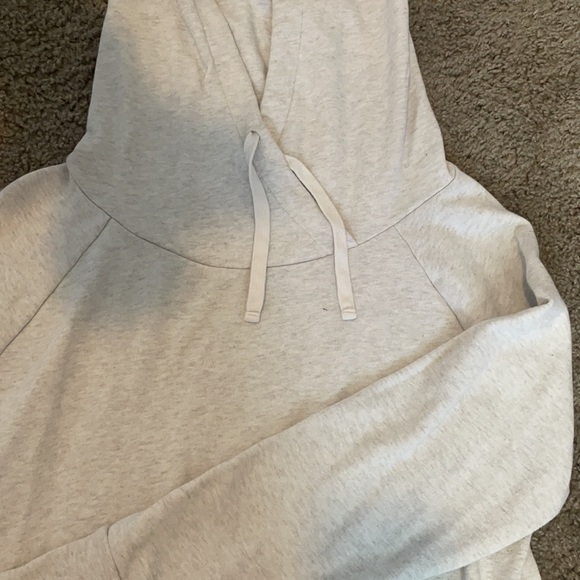 Gap Women’s Hoodie - Picture 3 of 3